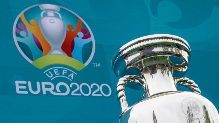 承担更多的 承担更多的