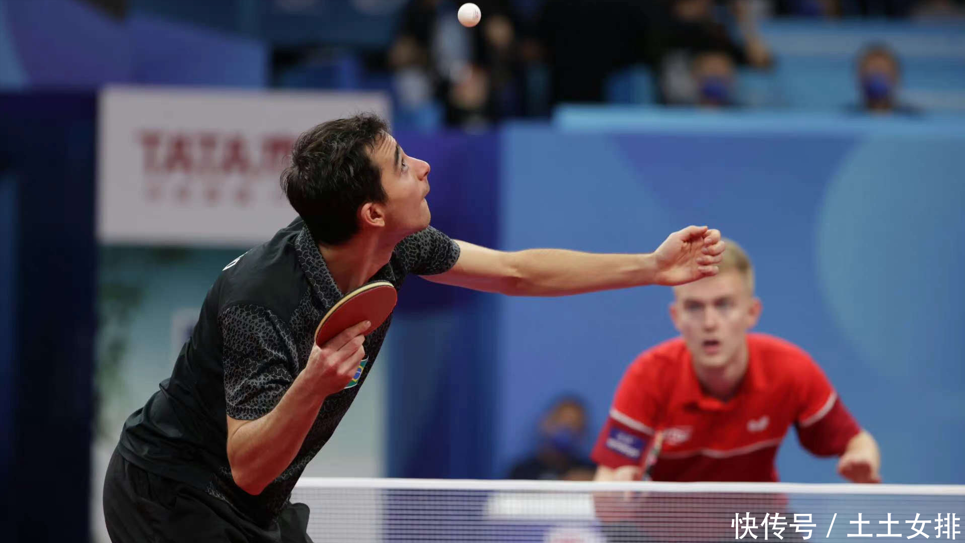 西蒙斯曾因 西蒙斯曾因